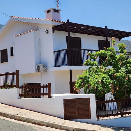 Seaclusion Vacation Villa Pomos Esterno foto