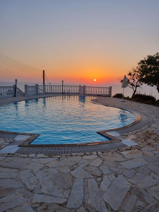 Seaclusion Vacation Villa Pomos Esterno foto